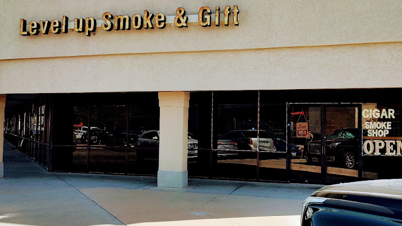 Level Up Smoke and Gift 2 in Midland