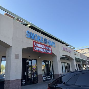 Level Up Smoke Shop in Glendale
