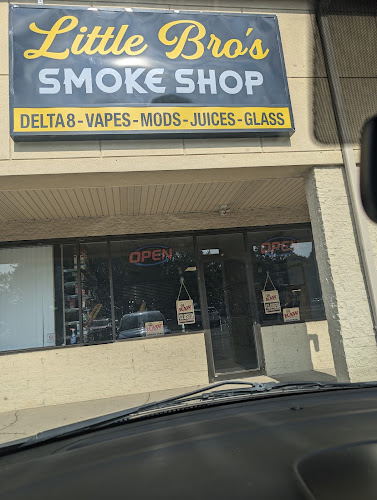 Little Bros Smoke Shop in Warren
