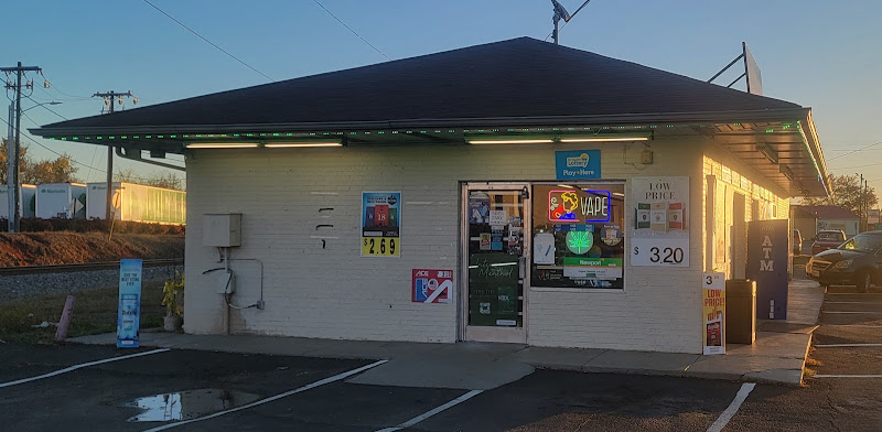 Longview Express Tobacco & Vapes in Hickory