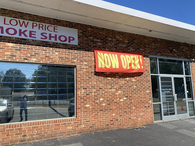 Low Price Smoke Shop in Monroe
