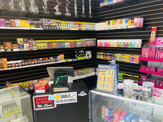 Luxe Vapor Clouds INC in Columbus
