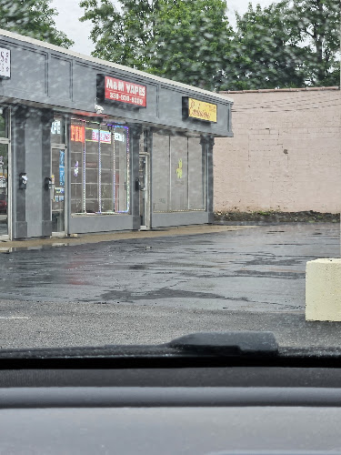 M & M Vapes in Youngstown