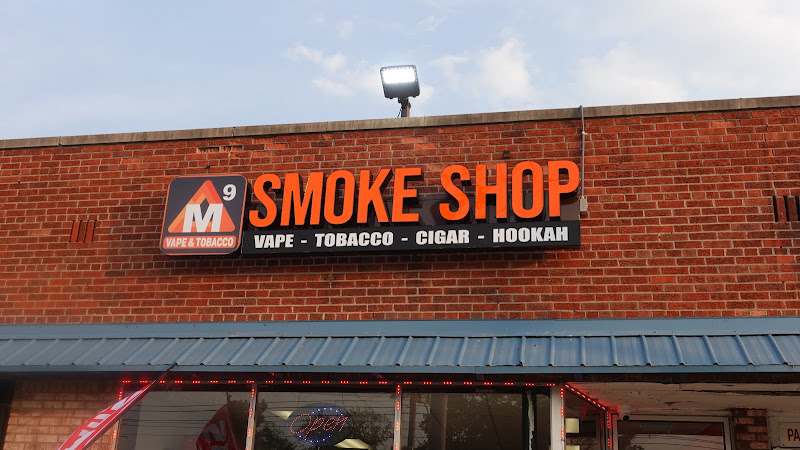 M9 Smoke Shop in Eastpointe