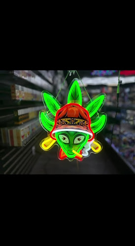 Max smoke shop in Lebanon