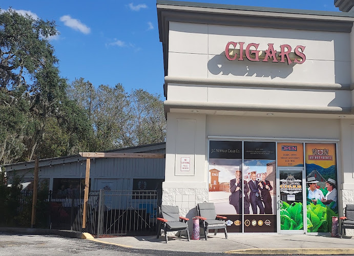 MC Cigar Shop and Lounge in Valrico