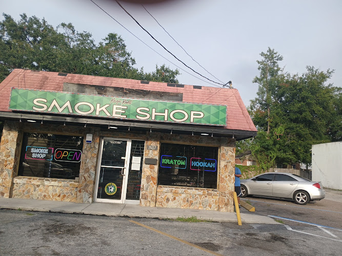 Mega Mart Smoke shop in Tampa