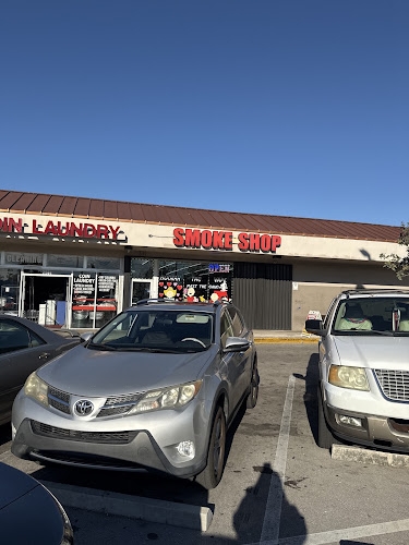Mj Smoke & Vape shop in Wilton Manors