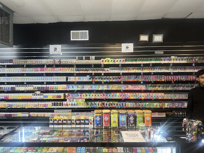 Mj Tobacco & Vape in Warren