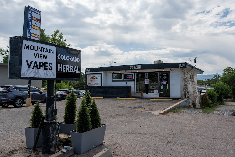 Mountain View Vapes in Littleton