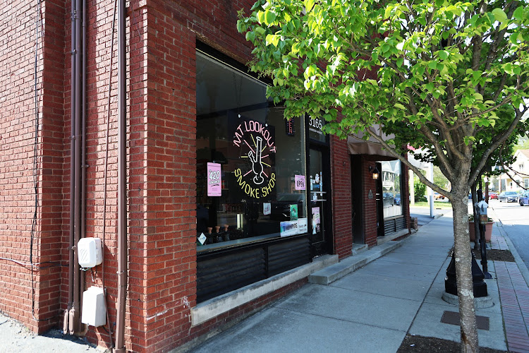 Mt Lookout Smoke Shop in Cincinnati
