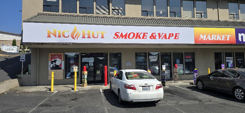 NicHut Smoke & Vape in Bellingham