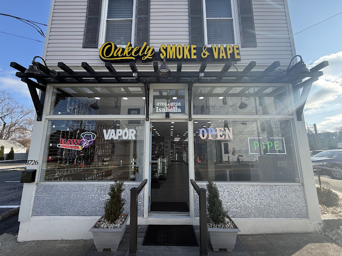 Oakley Smoke & Vape in Cincinnati