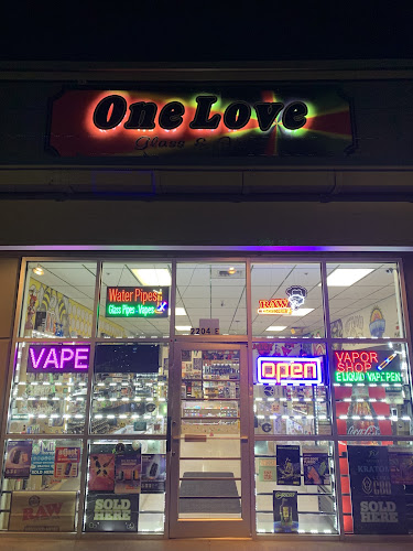 One Love Vape Glass in Yakima