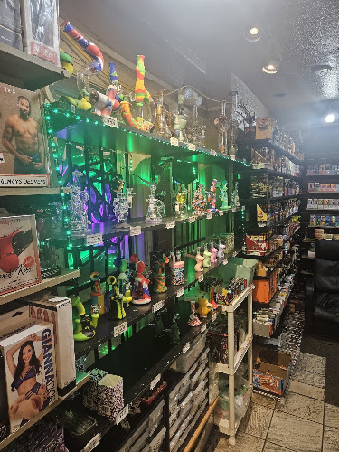O's smoke-pleasures-Novelty in Denver