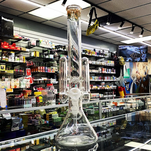 Pineapple Xpress Smoke Shop in Houston