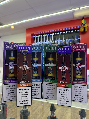 Pineapple Xpress Smoke Shop in Spring