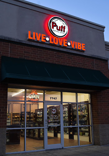 Puff smoke shop in West Chester Township