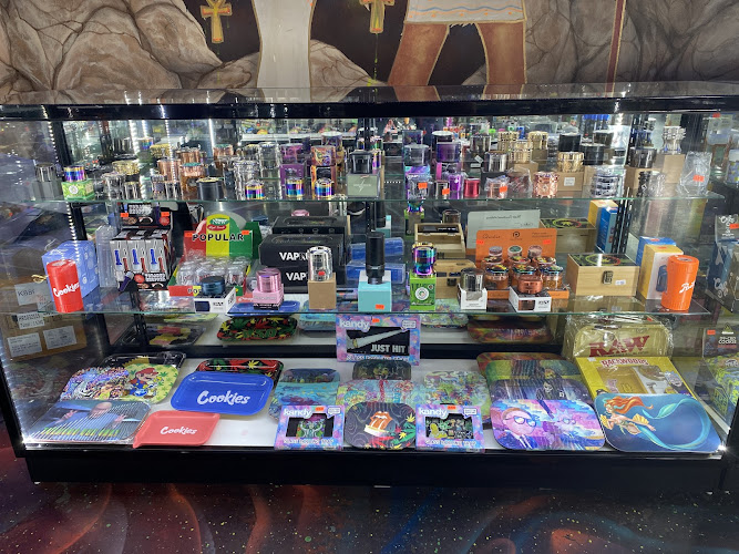 Pyramids Smoke Shop in North Richland Hills
