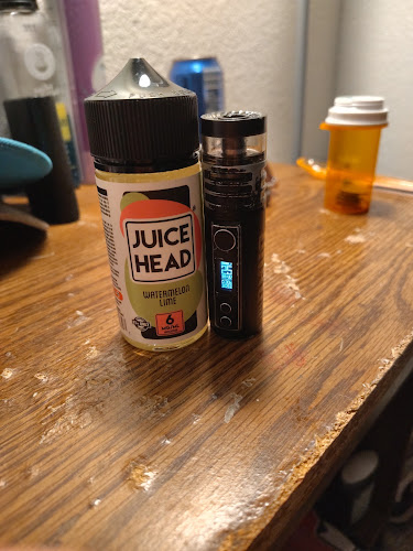 Quality Kratom & Vapes in Englewood