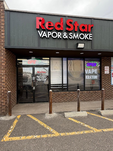 Red Star Vapor & Smoke in Englewood