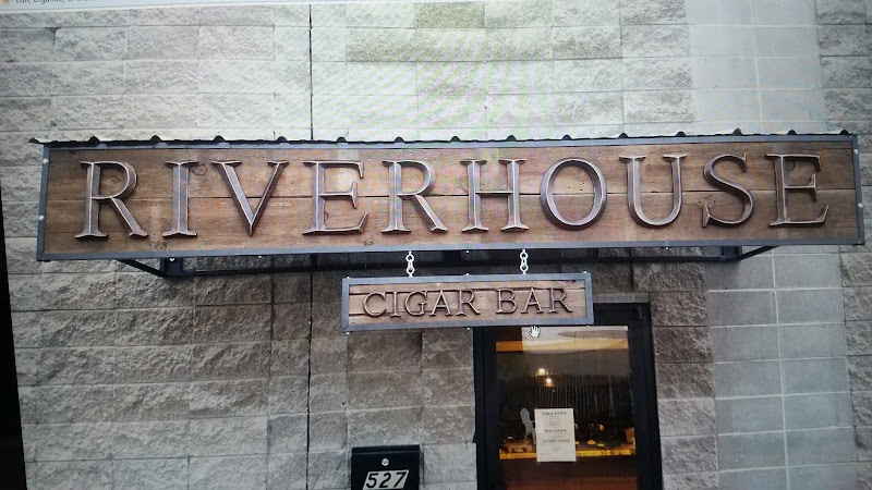 Riverhouse Cigar Bar & Pool Hall in Wenatchee