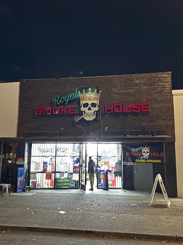 ROYAL SMOKE Shop in Tacoma