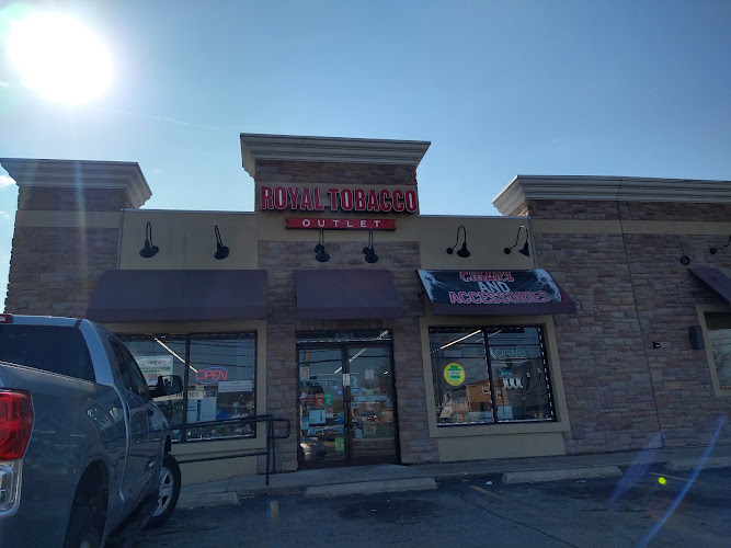 Royal Tobacco Outlet in Holmes