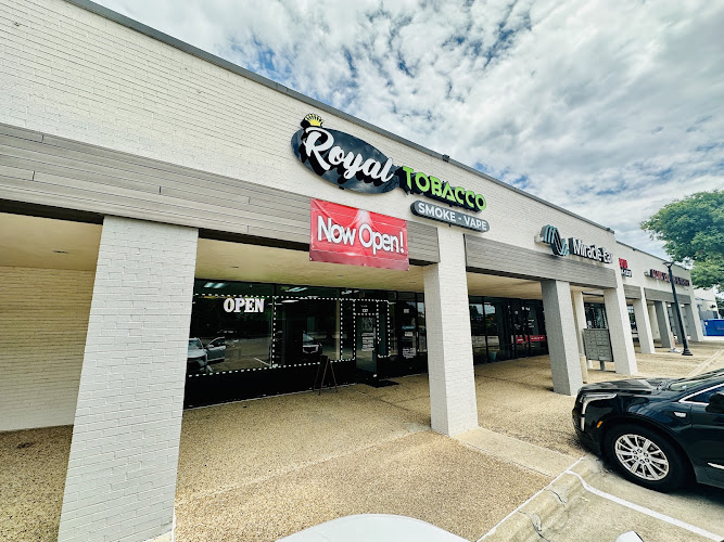 Royal Tobacco Smoke & Vape in Plano