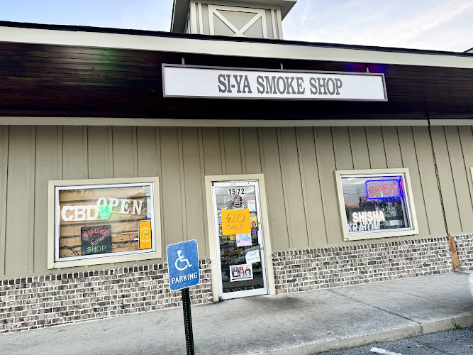 Si-Ya Smoke Shop in Macon