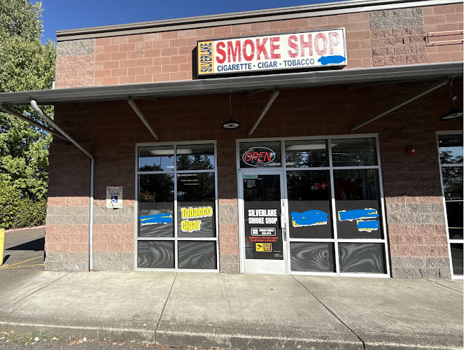 SilverLake Smoke shop in Everett