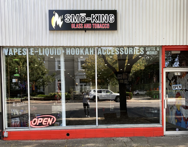 Smo-King Glass & Tobacco in Kingston