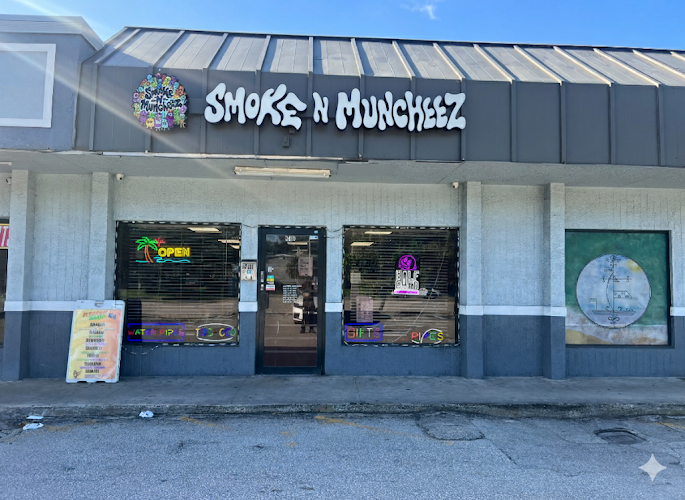 Smoke N Muncheez Eats Sheridan in Hollywood