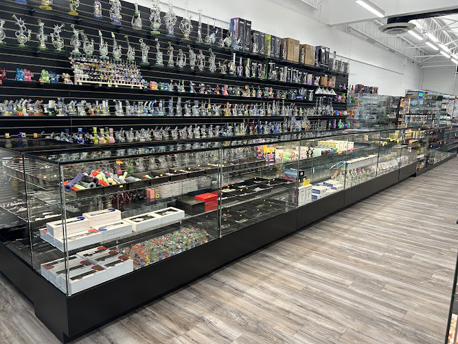Smoke Plus 2 in Clifton