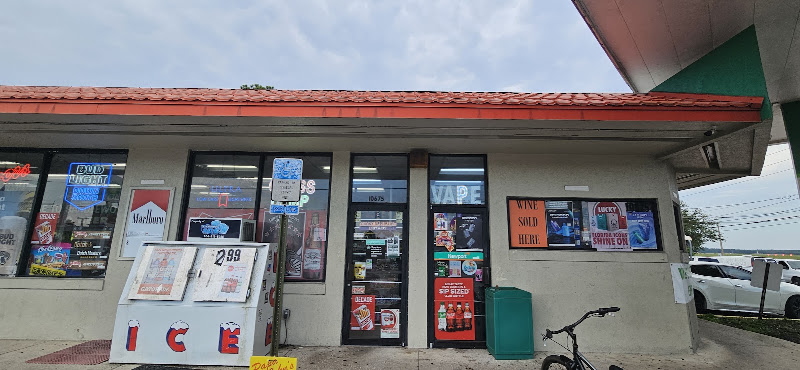 Smoke shop plus FOOD Mart in Jacksonville