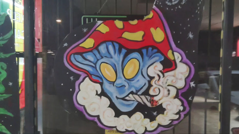 Smoke World Smoke Shop 100 in Fort Worth