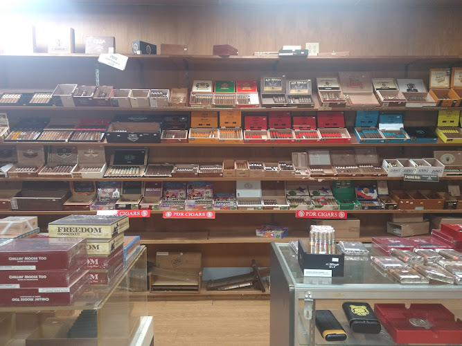 Smoker's Den in Akron