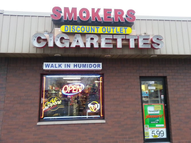 Smokers Discount Outlet in Dearborn Heights