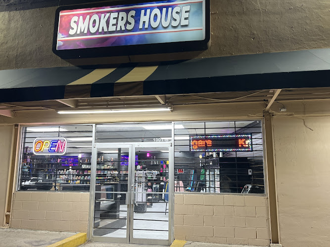 Smokers House Smoke Shop in Dallas
