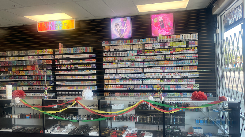 Smokerz Den in Clinton