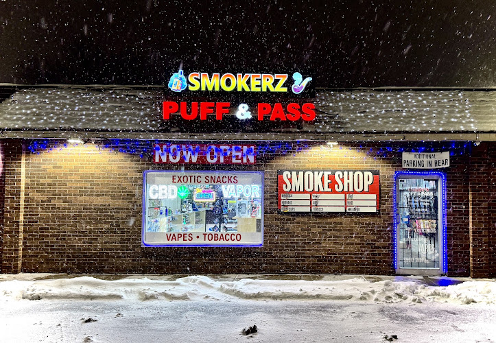Smokerz Puff & Pass in Lansing