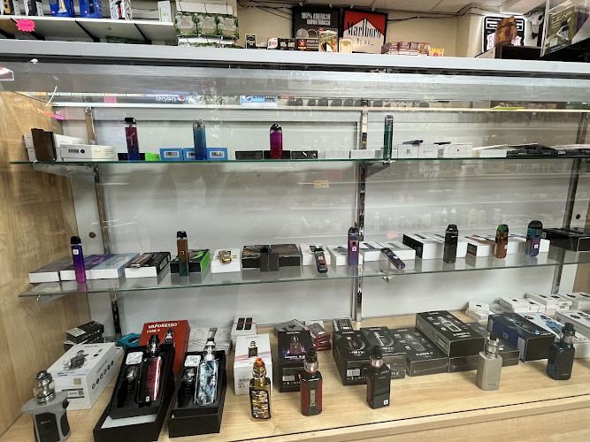 smokes outlet vapor shop in Reading