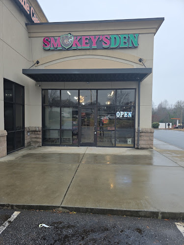 Smokey's Den in Newton