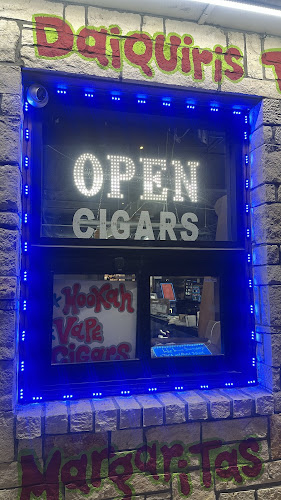 Smokey's Smoke, Cigar & Daiquiris To-Go in Houston