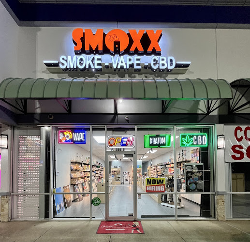 Smoxx Smoke Shop in Alvin