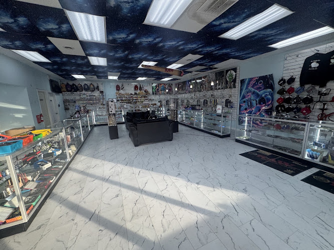 Space Cadet Smoke Shop 3 in Parma