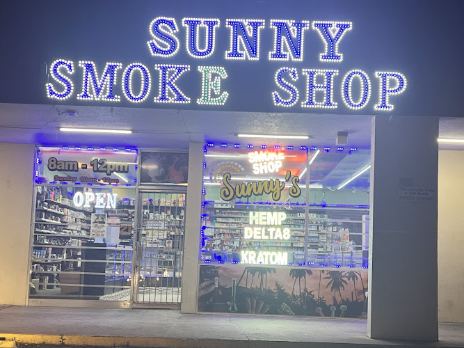 Sunny smoke shop in El Paso