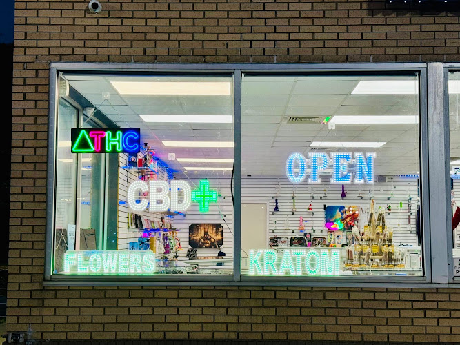 Tara Clouds Smoke Shop in Hampton