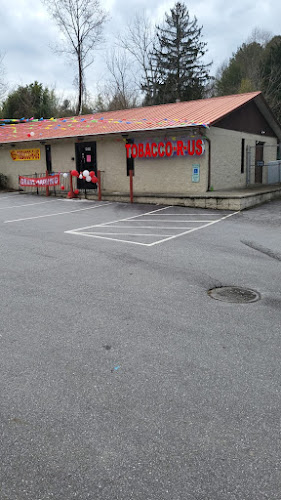 Tobacco R US in Asheville