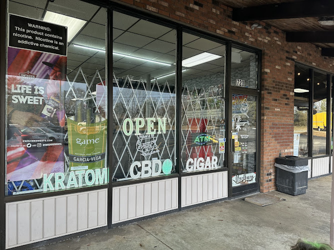 Tobacco vape smoke shop in Fuquay-Varina